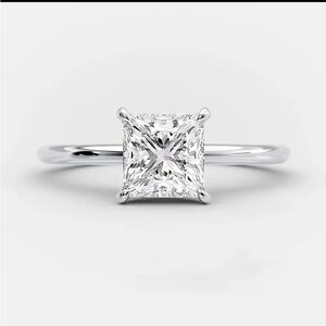 Stunning 3 CT Cubic Zirconia Ring